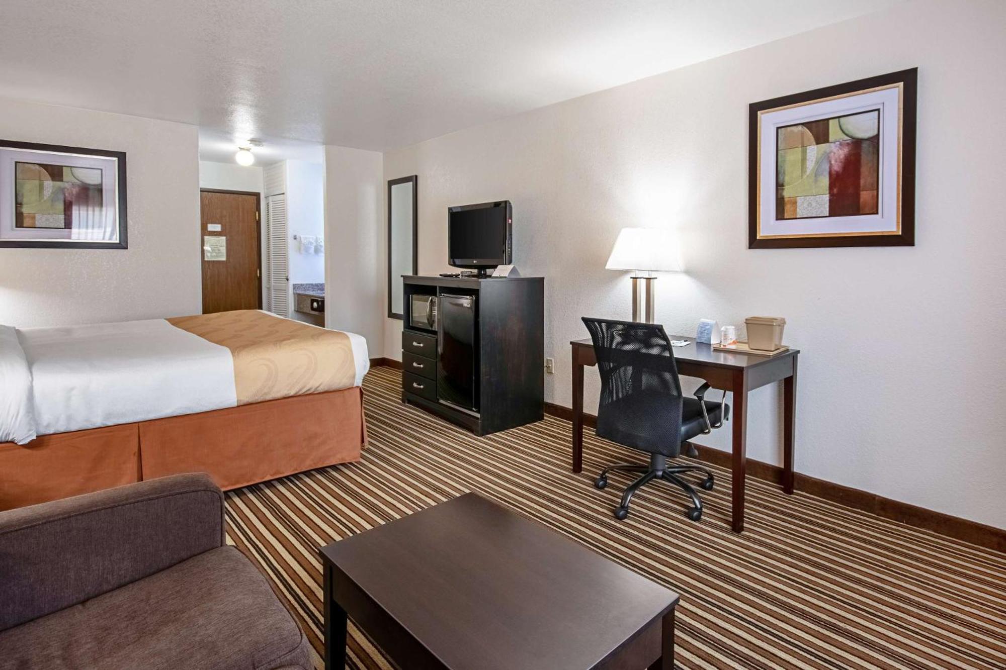 Quality Inn Dodge City Exterior foto