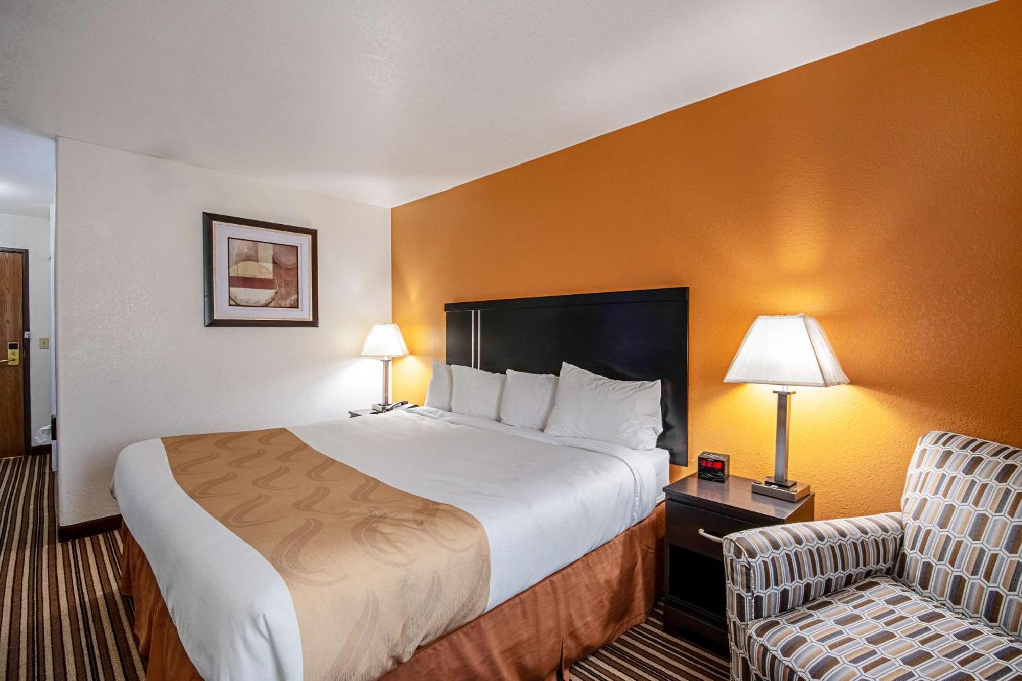 Quality Inn Dodge City Exterior foto
