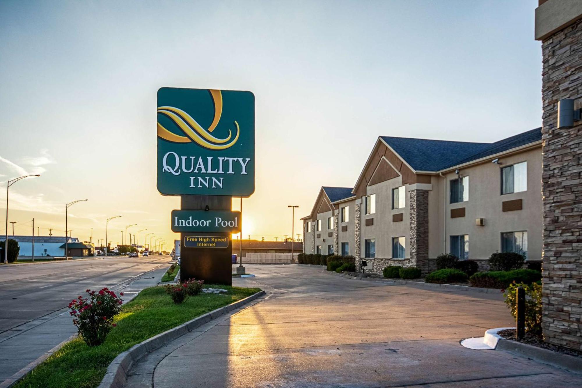 Quality Inn Dodge City Exterior foto