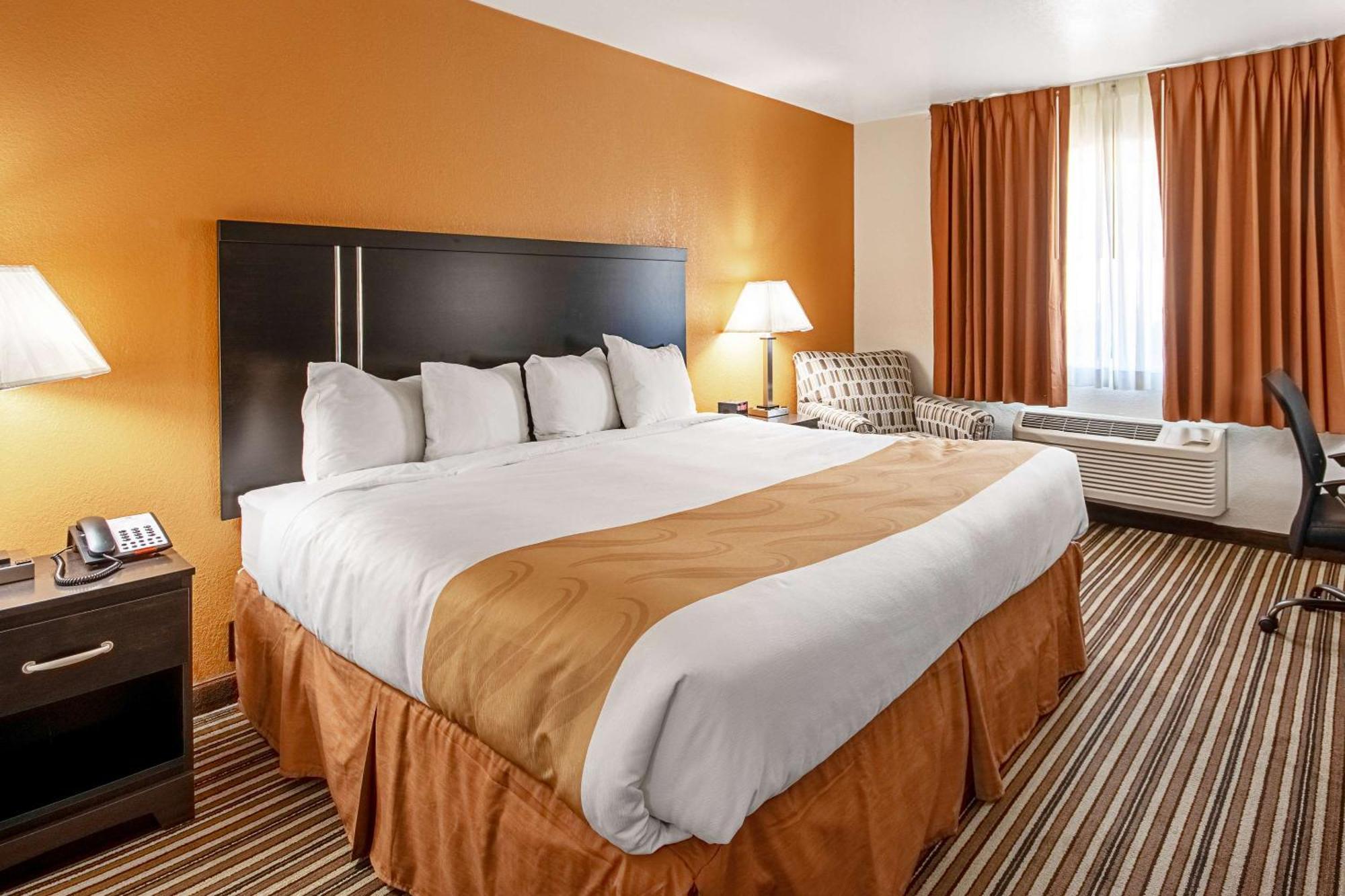 Quality Inn Dodge City Exterior foto
