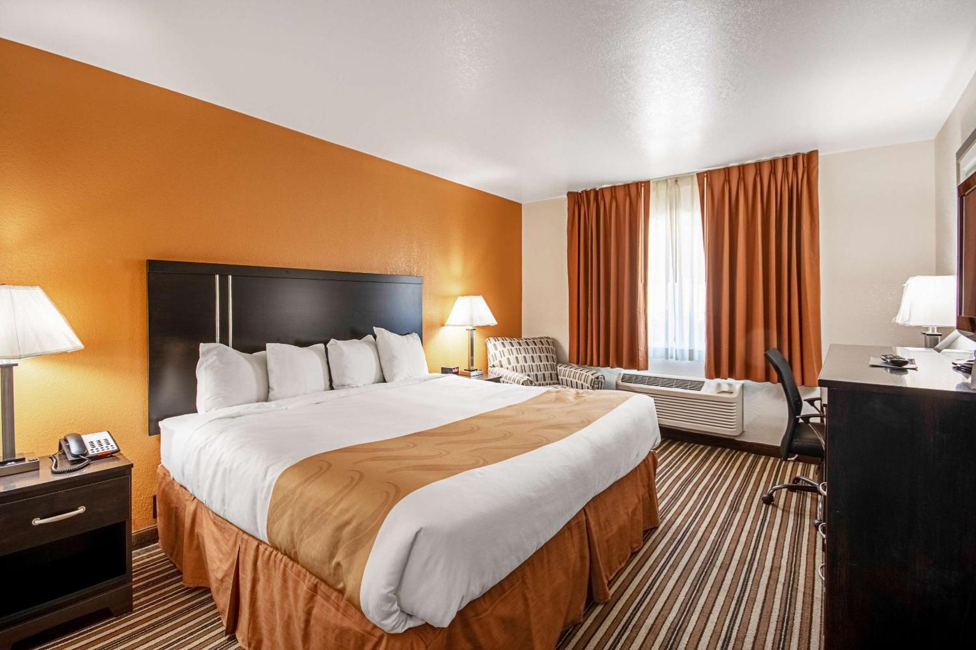 Quality Inn Dodge City Exterior foto