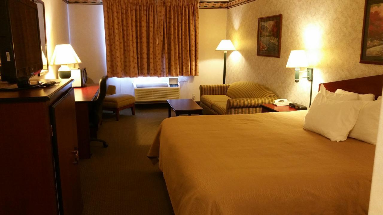 Quality Inn Dodge City Exterior foto