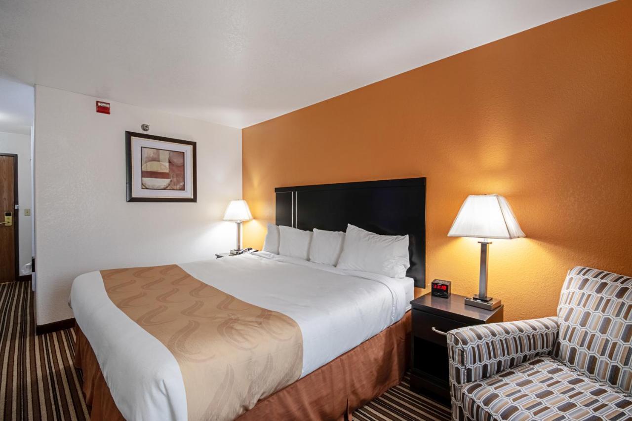 Quality Inn Dodge City Exterior foto
