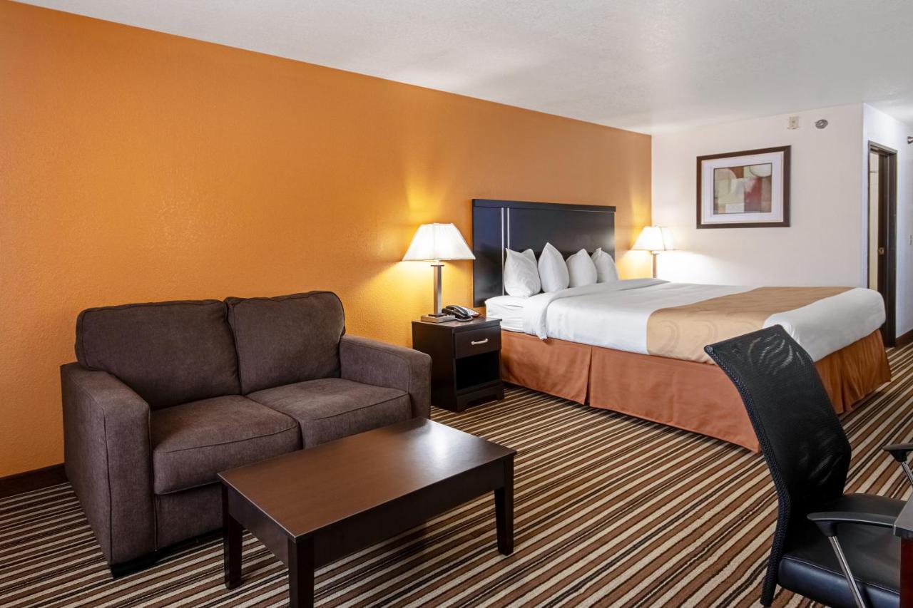 Quality Inn Dodge City Exterior foto
