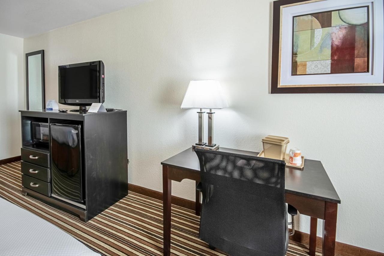 Quality Inn Dodge City Exterior foto