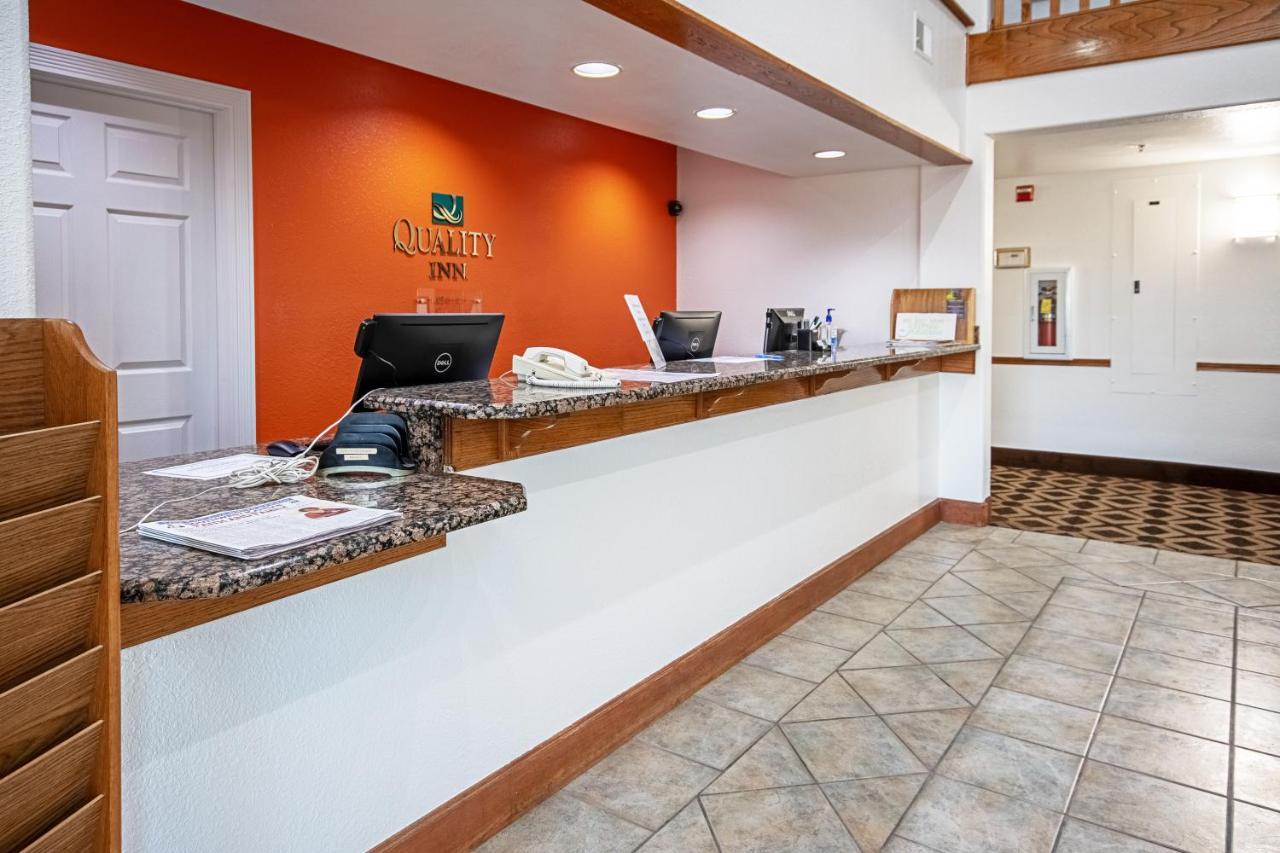 Quality Inn Dodge City Exterior foto